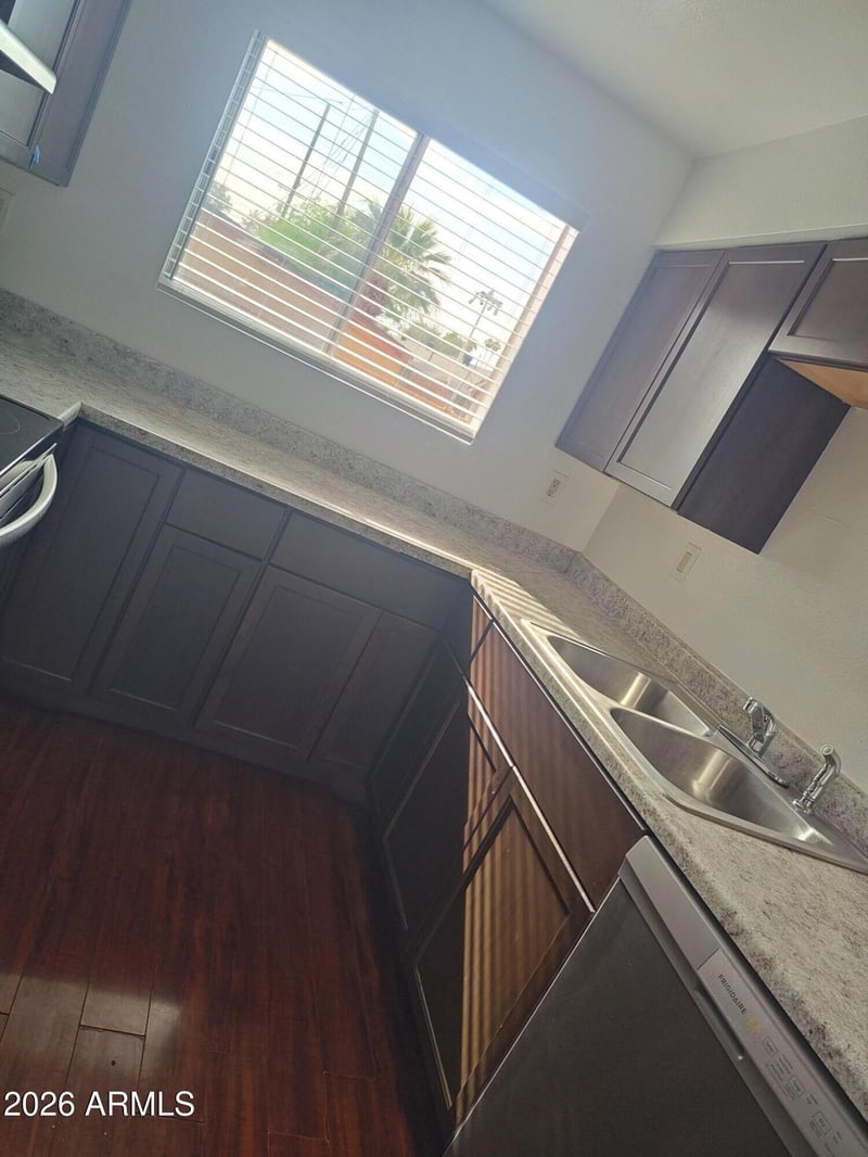 7114 N 66th Dr, Glendale, AZ 85301