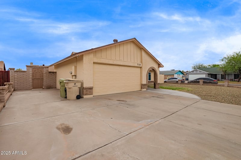 7114 Oregon Ave, Glendale, AZ 85303