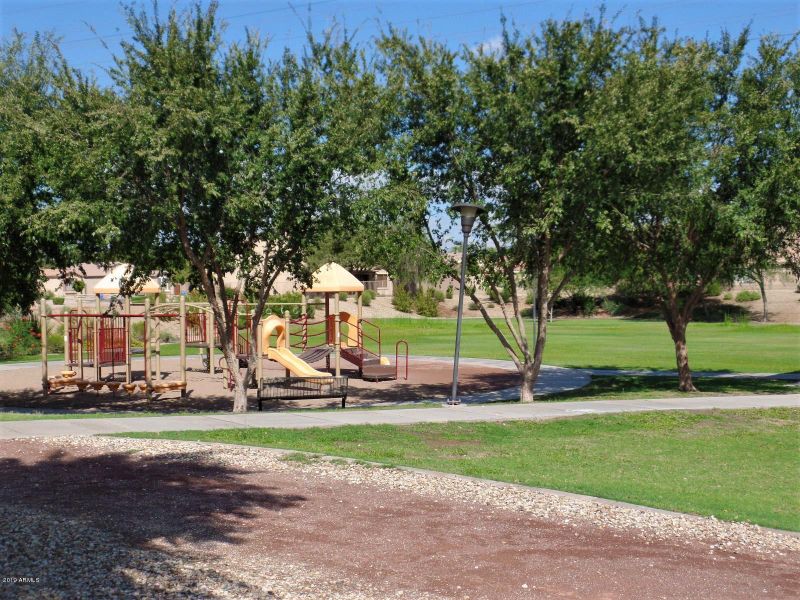 7114 W Getty Dr, Phoenix, AZ 85043