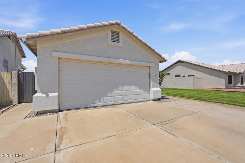 7116 81st Ln, Glendale, AZ 85303