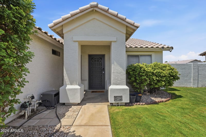 7116 81st Ln, Glendale, AZ 85303