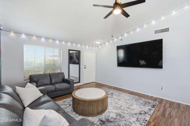 7116 81st Ln, Glendale, AZ 85303