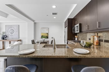 7117 Rancho Vista Dr #5008, Scottsdale, AZ 85251