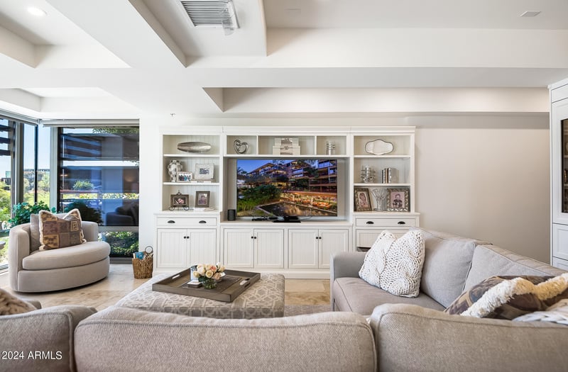 7117 Rancho Vista Dr #4011, Scottsdale, AZ 85251