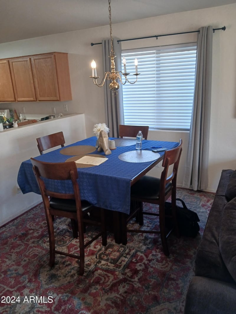 7118 37th Glen, Phoenix, AZ 85041