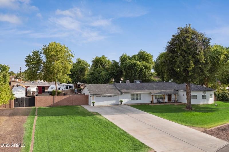 7119 Banff Ln, Peoria, AZ 85381