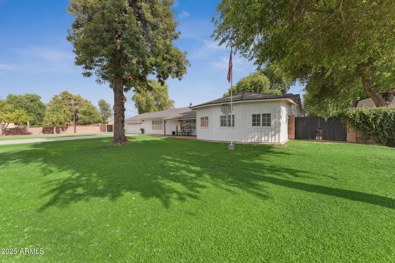 7119 Banff Ln, Peoria, AZ 85381