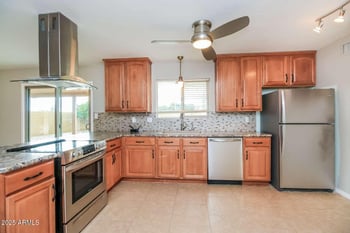 712 34th St, Mesa, AZ 85204