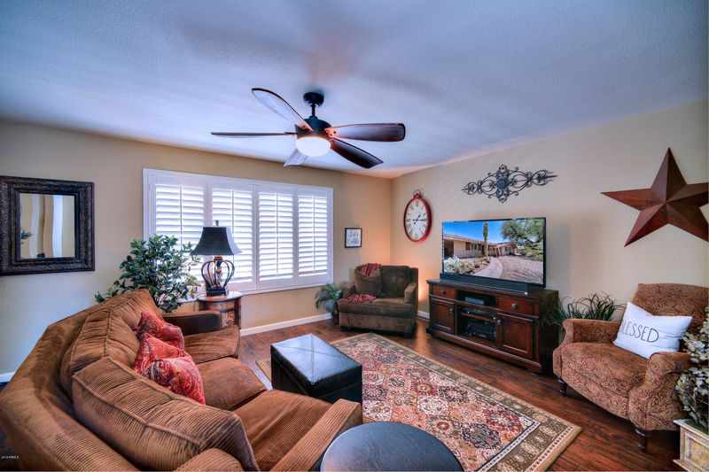 712 E Cavalier Dr, Tempe, AZ 85288