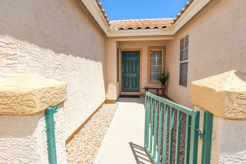 712 E Ivanhoe St, Chandler, AZ 85225