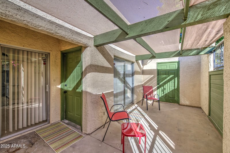 712 Lebanon Ln, Tempe, AZ 85288