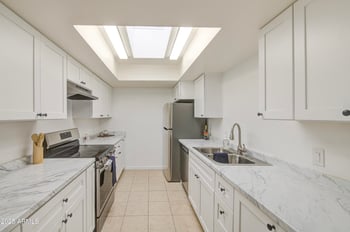 712 Lebanon Ln, Tempe, AZ 85288