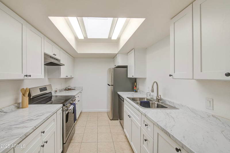 712 Lebanon Ln, Tempe, AZ 85288