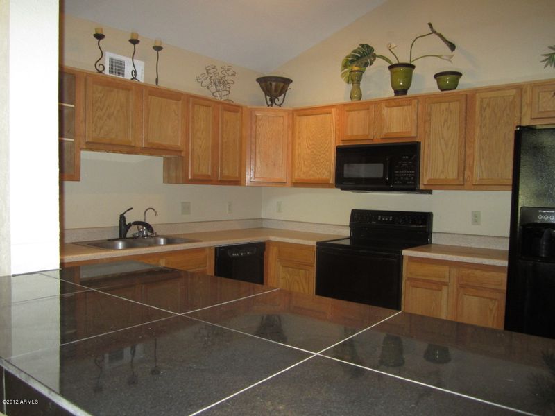 712 N Santa Barbara St #8, Mesa, AZ 85201