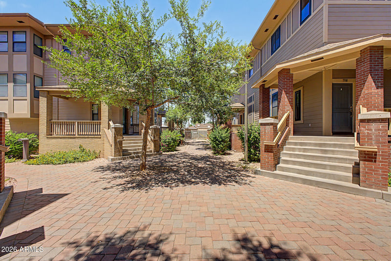 712 Beck Ave, Tempe, AZ 85281