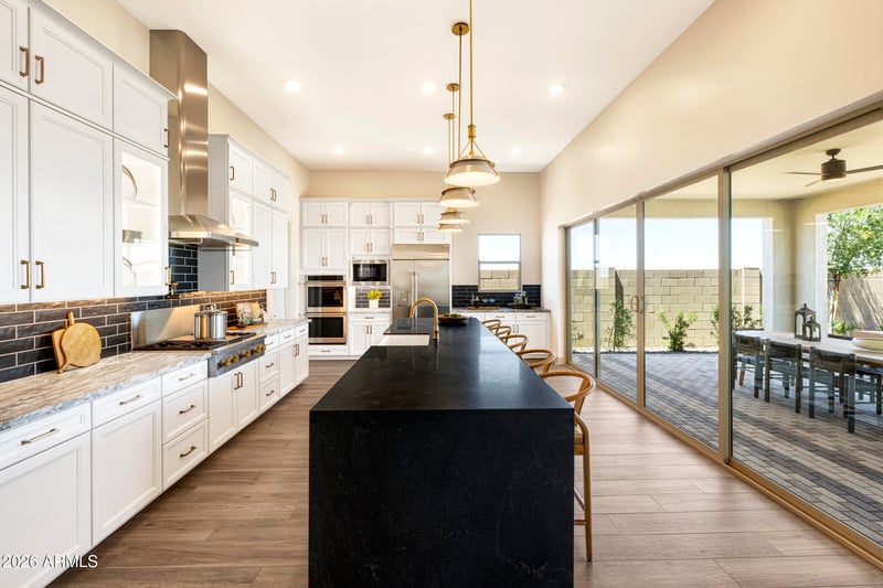 712 Treasure Trl, Apache Junction, AZ 85120