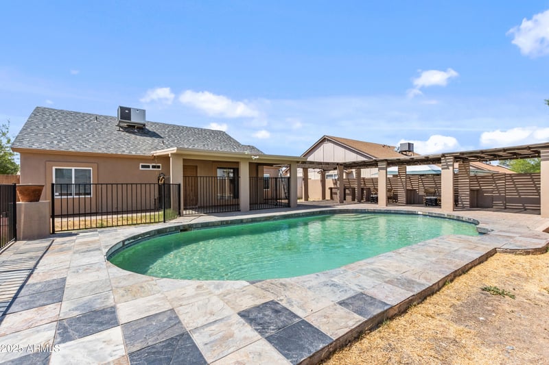 7120 Sierra Vista Dr, Glendale, AZ 85303