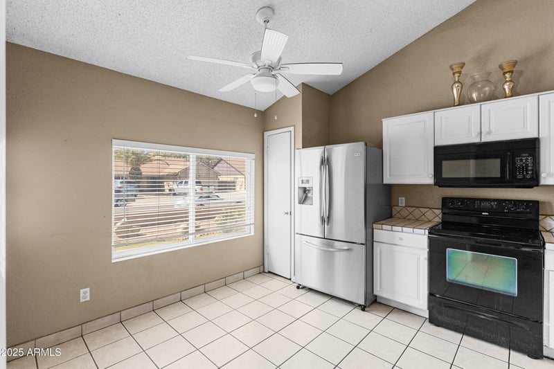 7120 Sierra Vista Dr, Glendale, AZ 85303