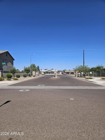 7121 Solano Dr, Glendale, AZ 85303