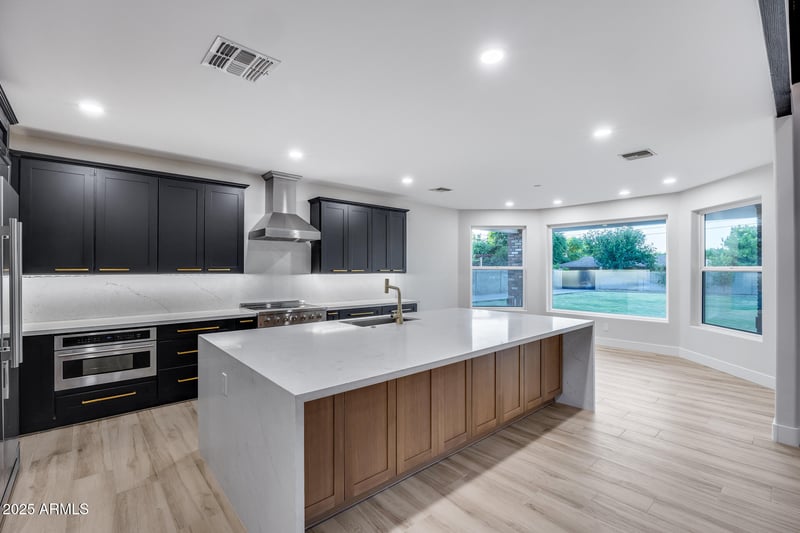 7122 Redfield Rd, Peoria, AZ 85381