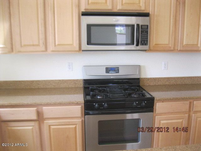7122 S 68th Glen, Laveen, AZ 85339