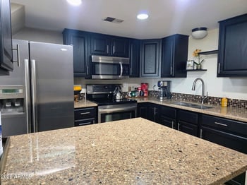 7123 Hazelwood St, Phoenix, AZ 85033