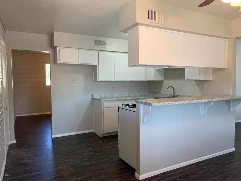 7124 S 7th Pl, Phoenix, AZ 85042