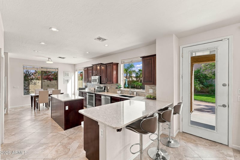 7125 W Bronco Trl, Peoria, AZ 85383