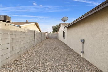 7126 Ironwood Dr, Peoria, AZ 85345