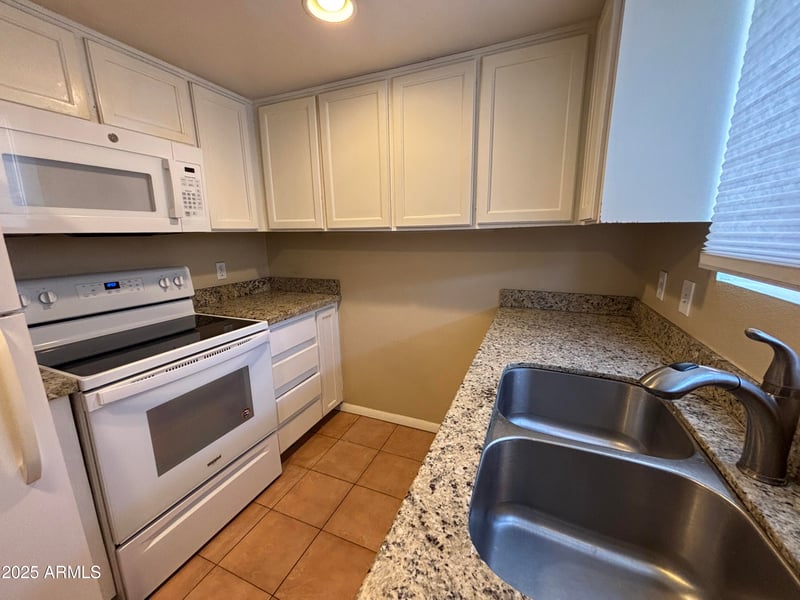 7126 N 19th Ave #108, Phoenix, AZ 85021
