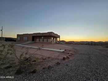 7126 Wintersburg Rd, Tonopah, AZ 85354