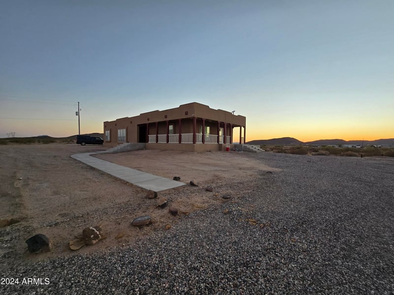 7126 Wintersburg Rd, Tonopah, AZ 85354