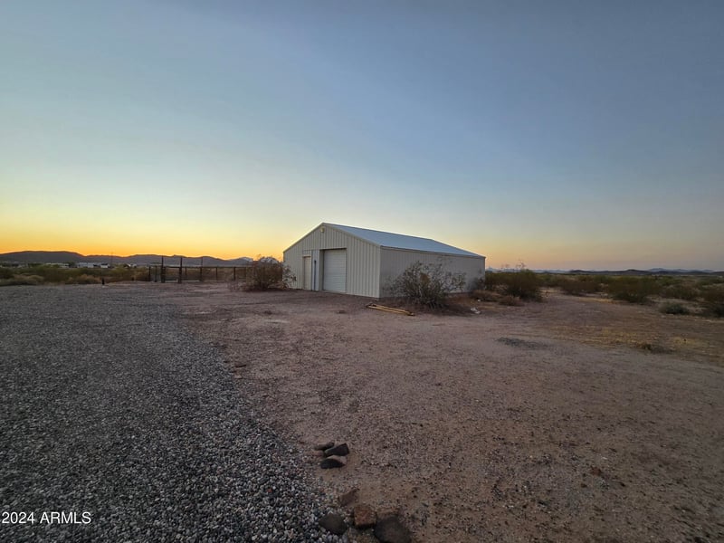7126 Wintersburg Rd, Tonopah, AZ 85354