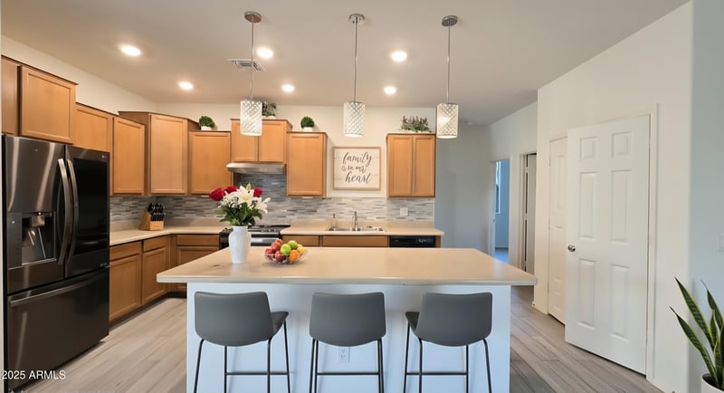 7127 Rancho Dr, Glendale, AZ 85303