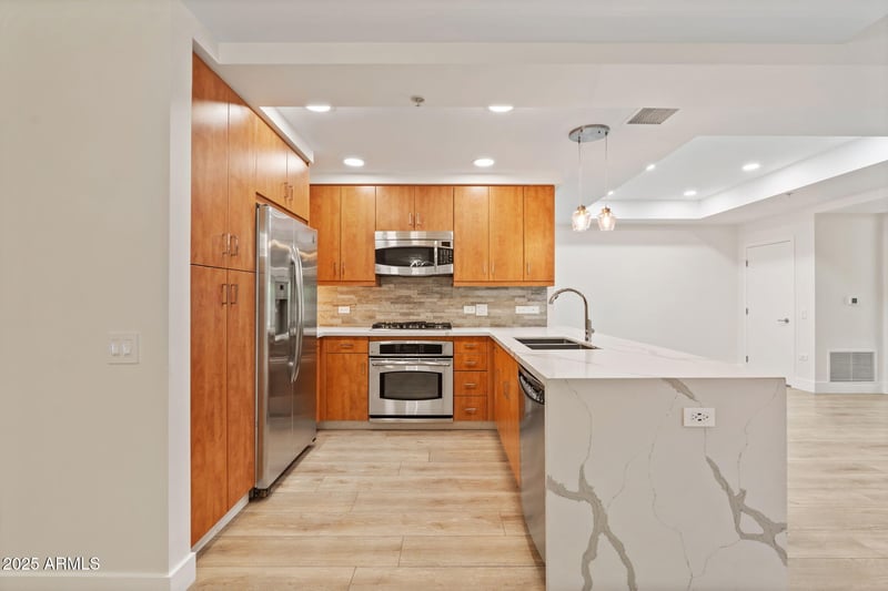 7127 Rancho Vista Dr #2003, Scottsdale, AZ 85251