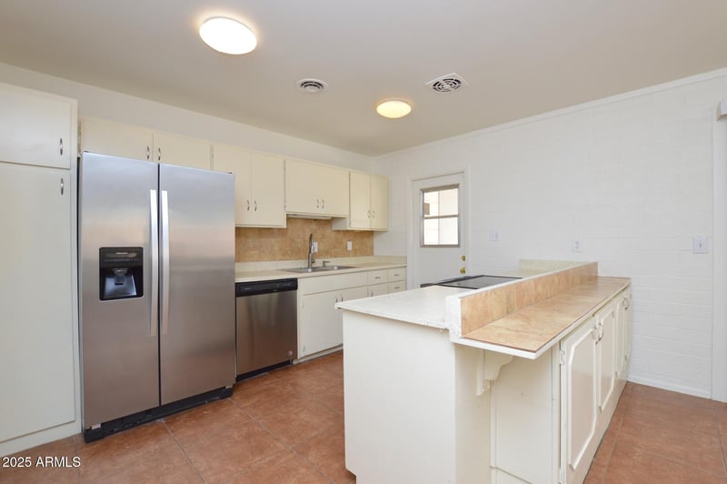 713 Campus Dr, Tempe, AZ 85282