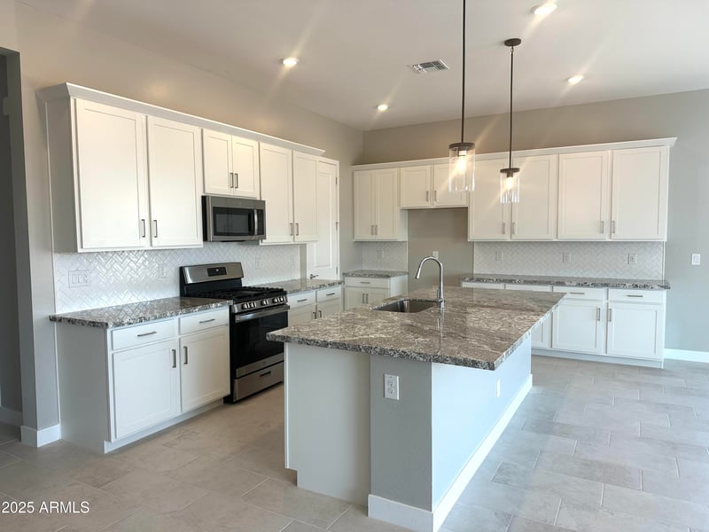 713 Longwood Dr, Queen Creek, AZ 85140
