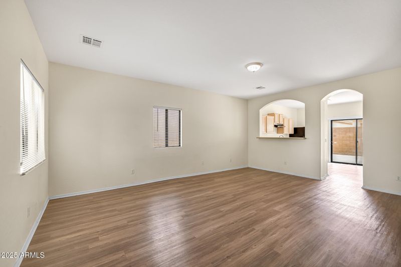 713 W Saint Charles Ave, Phoenix, AZ 85041