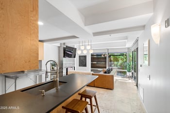 7131 Rancho Vista Dr #1008, Scottsdale, AZ 85251