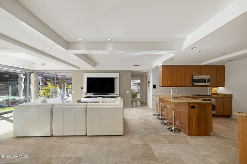 7131 Rancho Vista Dr #2011, Scottsdale, AZ 85251