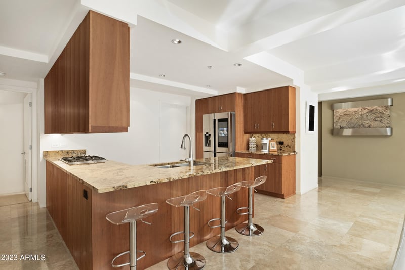 7131 Rancho Vista Dr #2011, Scottsdale, AZ 85251