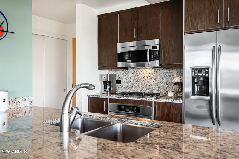 7131 Rancho Vista Dr #4005, Scottsdale, AZ 85251