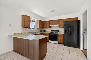 7131 W Cochise Dr, Peoria, AZ 85345