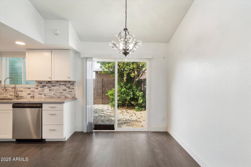 7132 63rd Dr, Glendale, AZ 85301