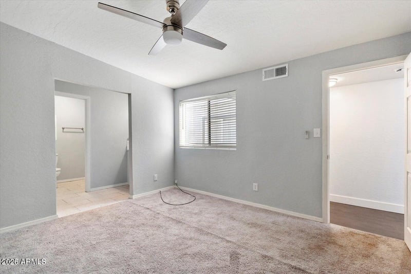 7132 63rd Dr, Glendale, AZ 85301