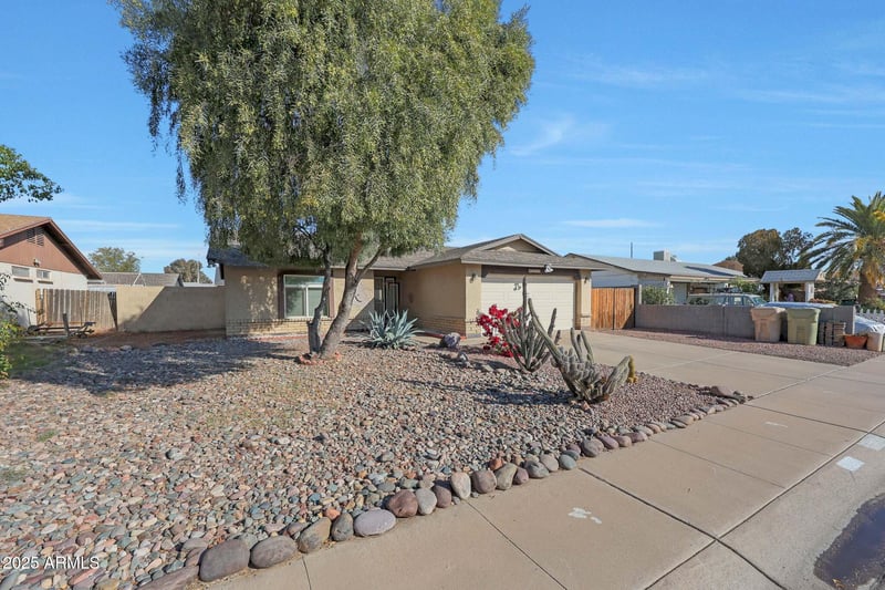 7132 Vermont Ave, Glendale, AZ 85303