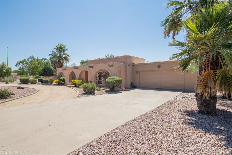 7133 E Dreyfus Ave, Scottsdale, AZ 85254