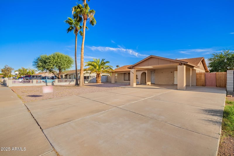 7133 Hatcher Rd, Peoria, AZ 85345