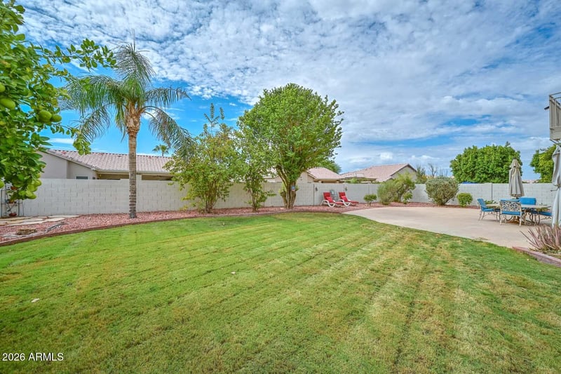 7133 W Paraiso Dr, Glendale, AZ 85310