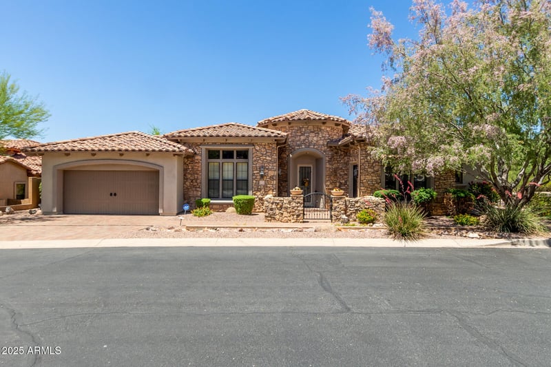 7134 Sandia St, Mesa, AZ 85207